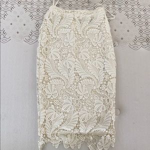 White high waisted lace skirt